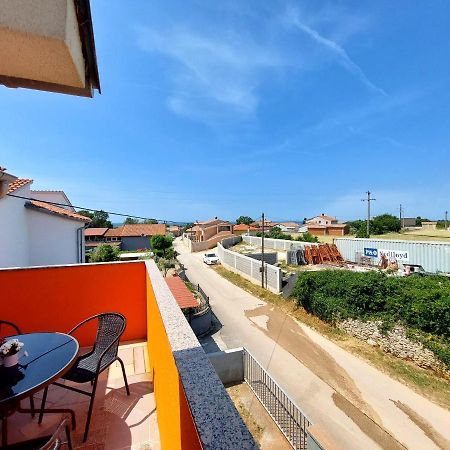 Apartman Zeljo Galižana Buitenkant foto