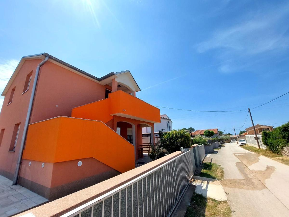 Apartman Zeljo Galižana Buitenkant foto