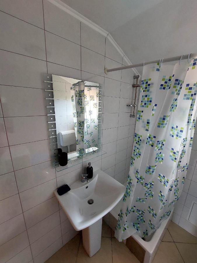 Apartman Zeljo Galižana Buitenkant foto